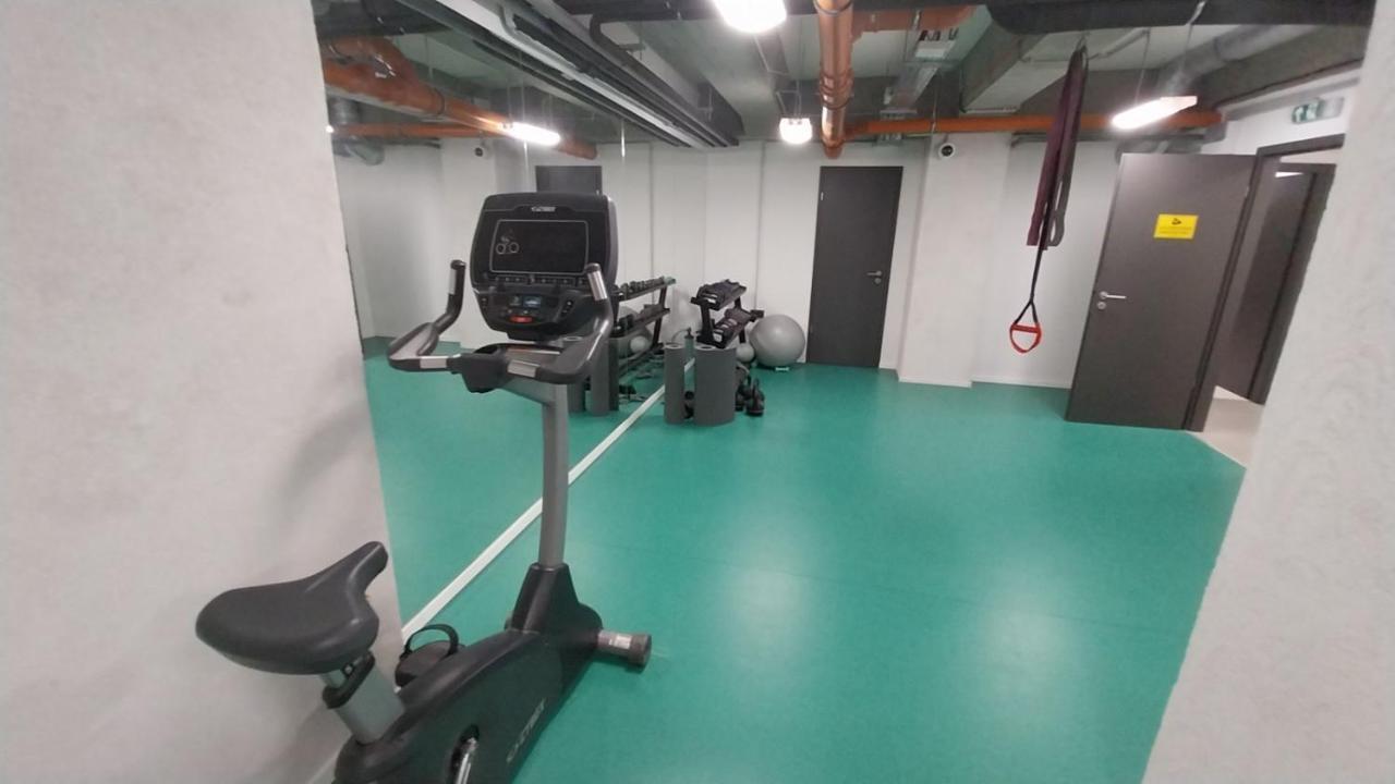 Peaceful Basement Apartment With Terrace & Free Gym Budapest Exteriör bild